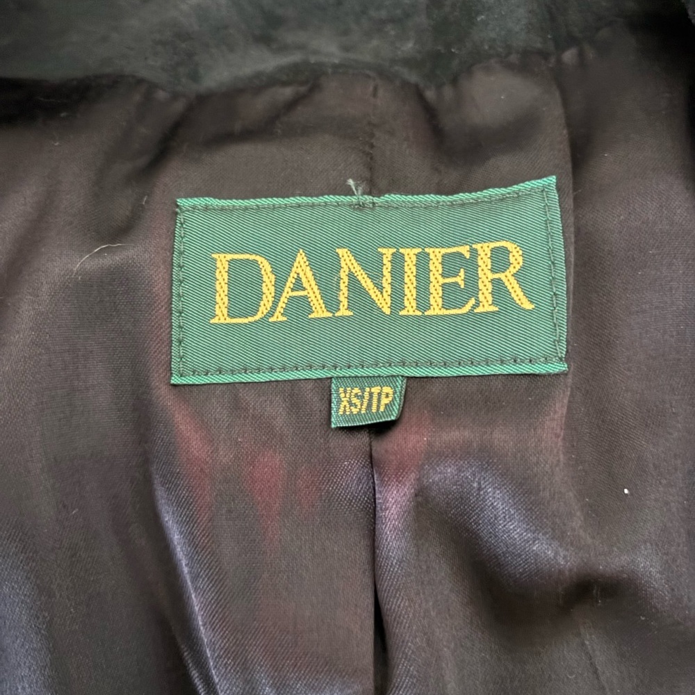 Danier Women's Suede Leather Black Blazer with Triple Buckle Detail - Picture 10 of 13
